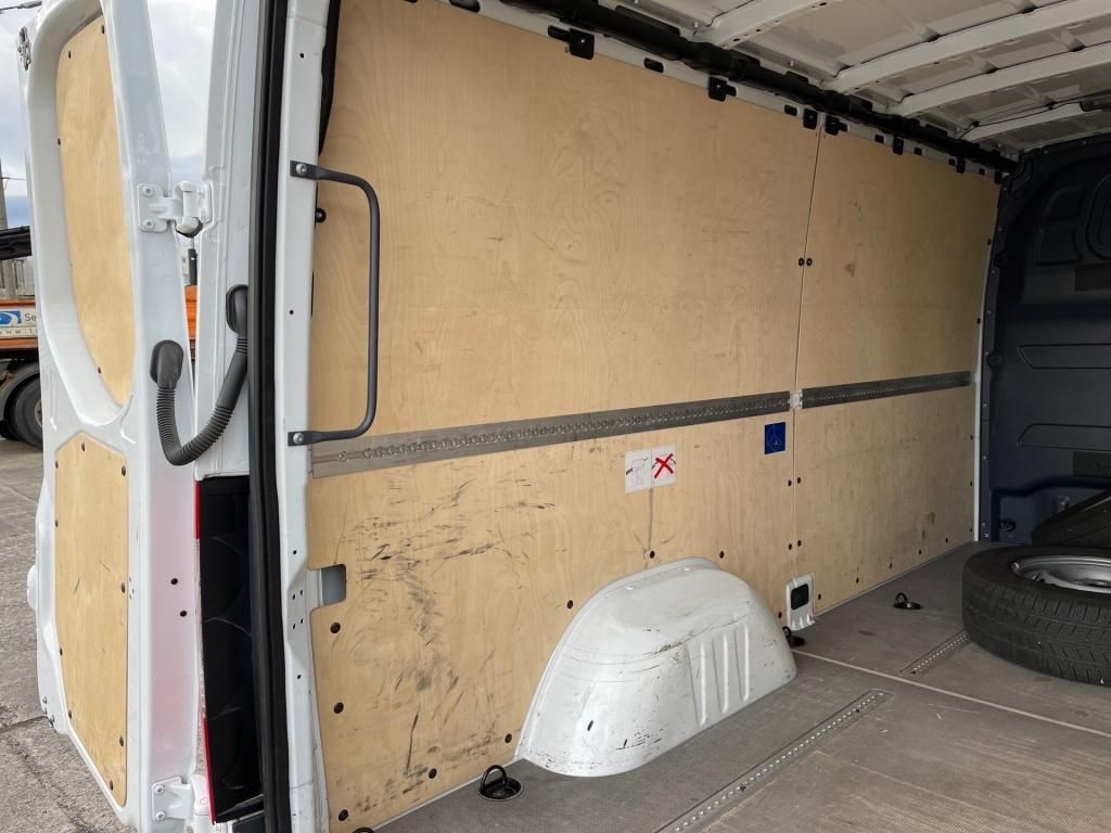 Fahrzeugabbildung Mercedes-Benz Sprinter 315 KA L2H1 RFK, Klima, Auftritt, SHZ