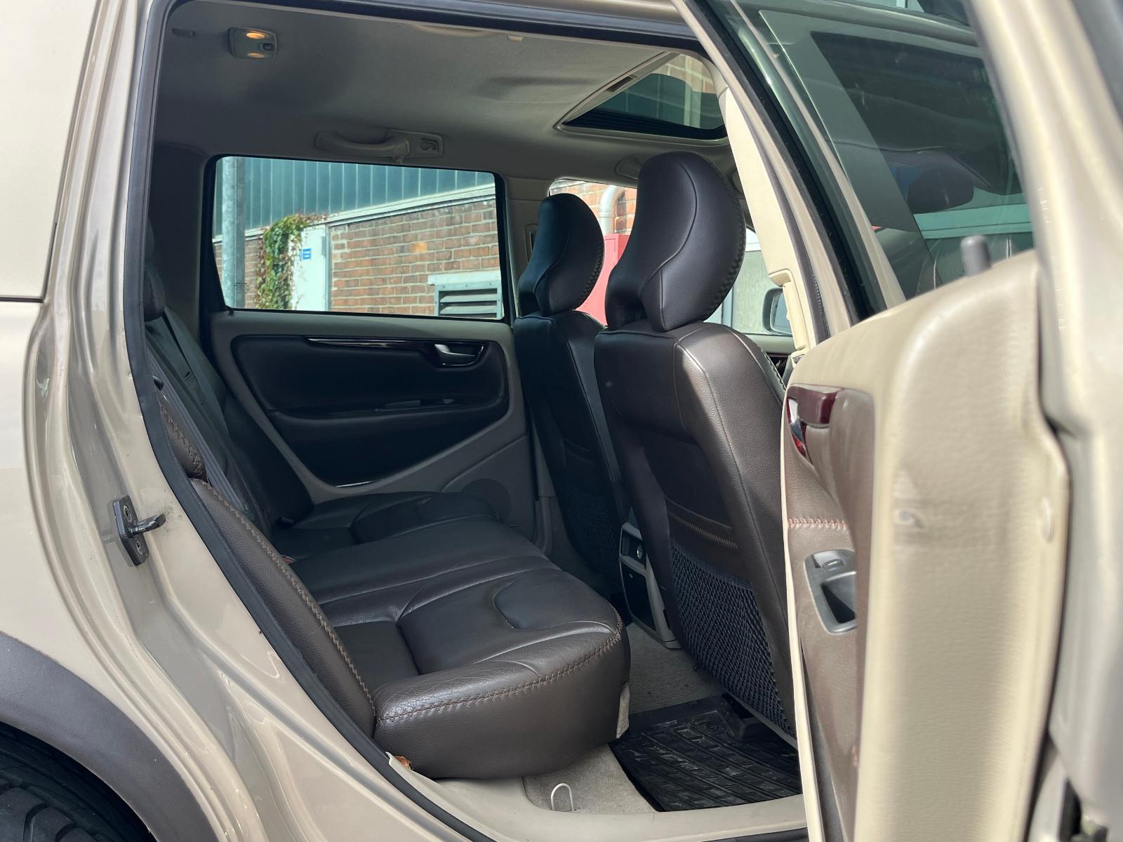 Volvo XC70 2004 — photo 14