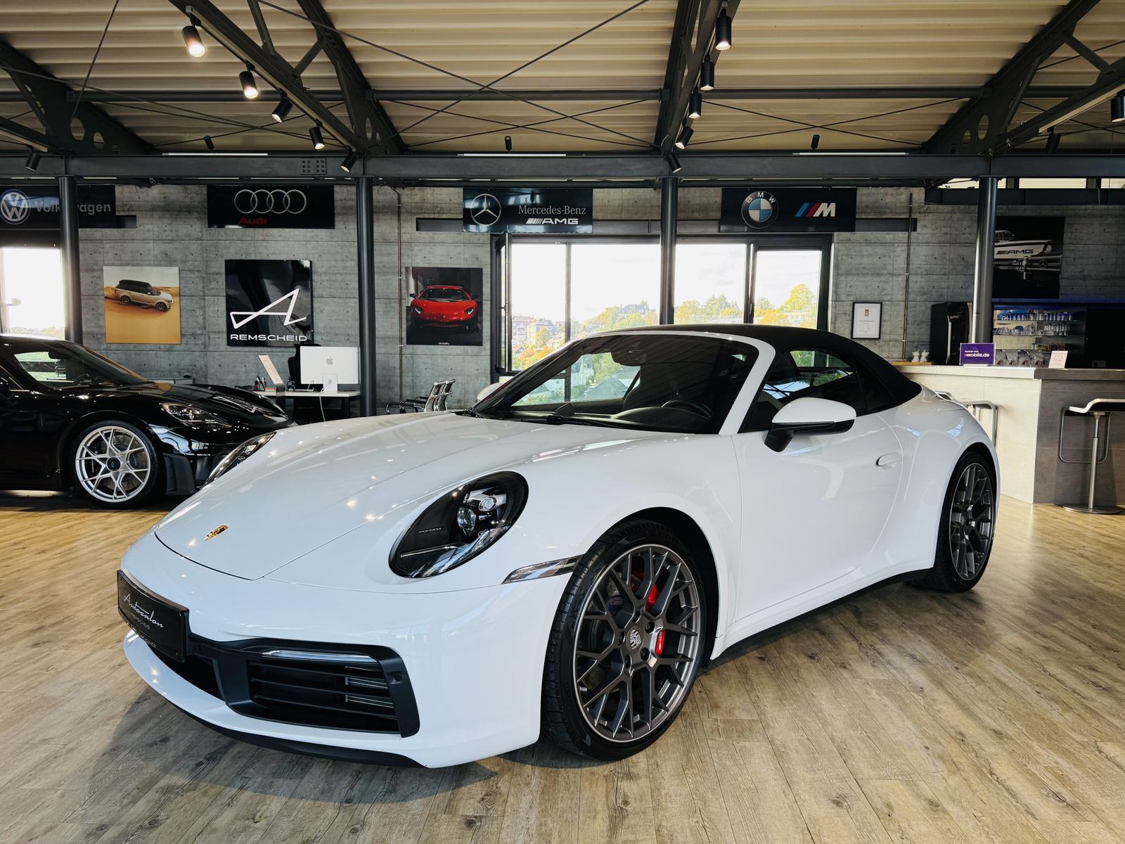 Porsche 992 Carrera 4S Cabriolet PDK*CHRONO*