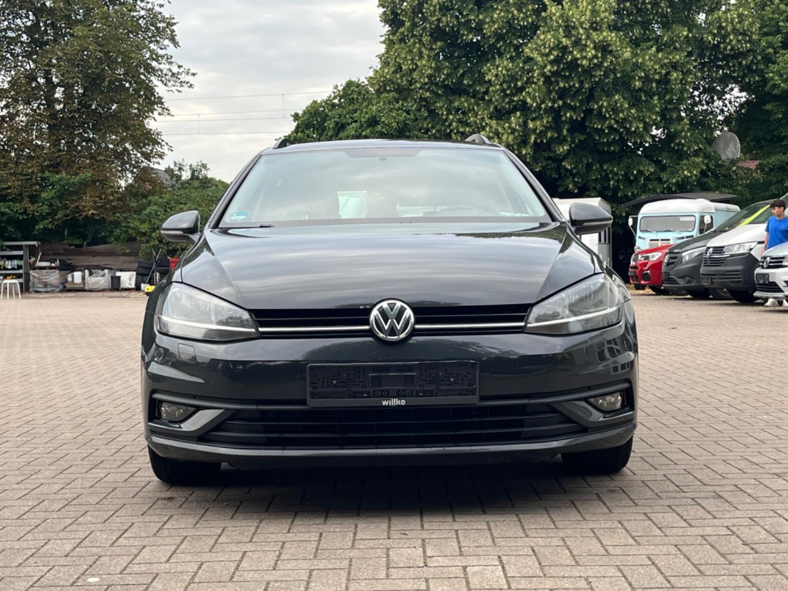 Volkswagen Golf VII Variant 1.6 TDI Trendline /AHK/SITZH/