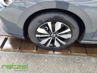 Fahrzeugabbildung Volkswagen Golf VIII Life 1,5 l eTSI OPF 110 kW (150 PS) DS