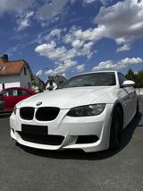 BMW 335 3 Coupe 335 d - BMW 335 mit Diesel-Antrieb: Sportwagen, Automatik