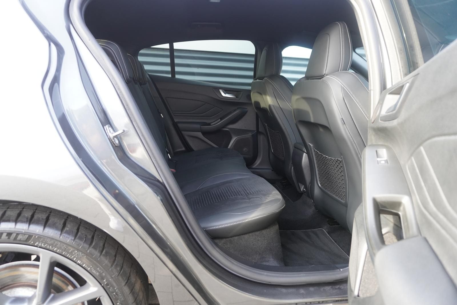 Ford FOCUS ST PERFORMANCE RECARO VIRTUAL KAMERA B&O foto 19