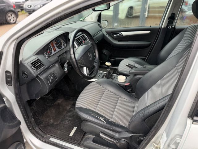 Mercedes-Benz B 170