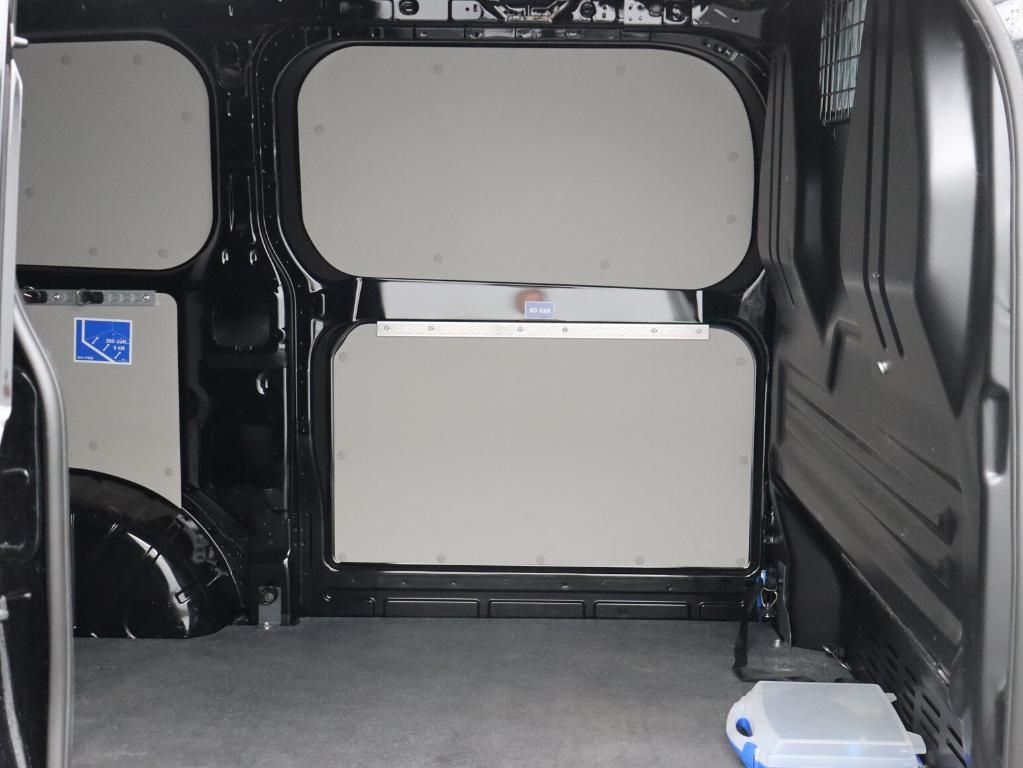 T7 Kasten 2.0 TDI KR L1H1 NAV,RFK,AHK,PDC.