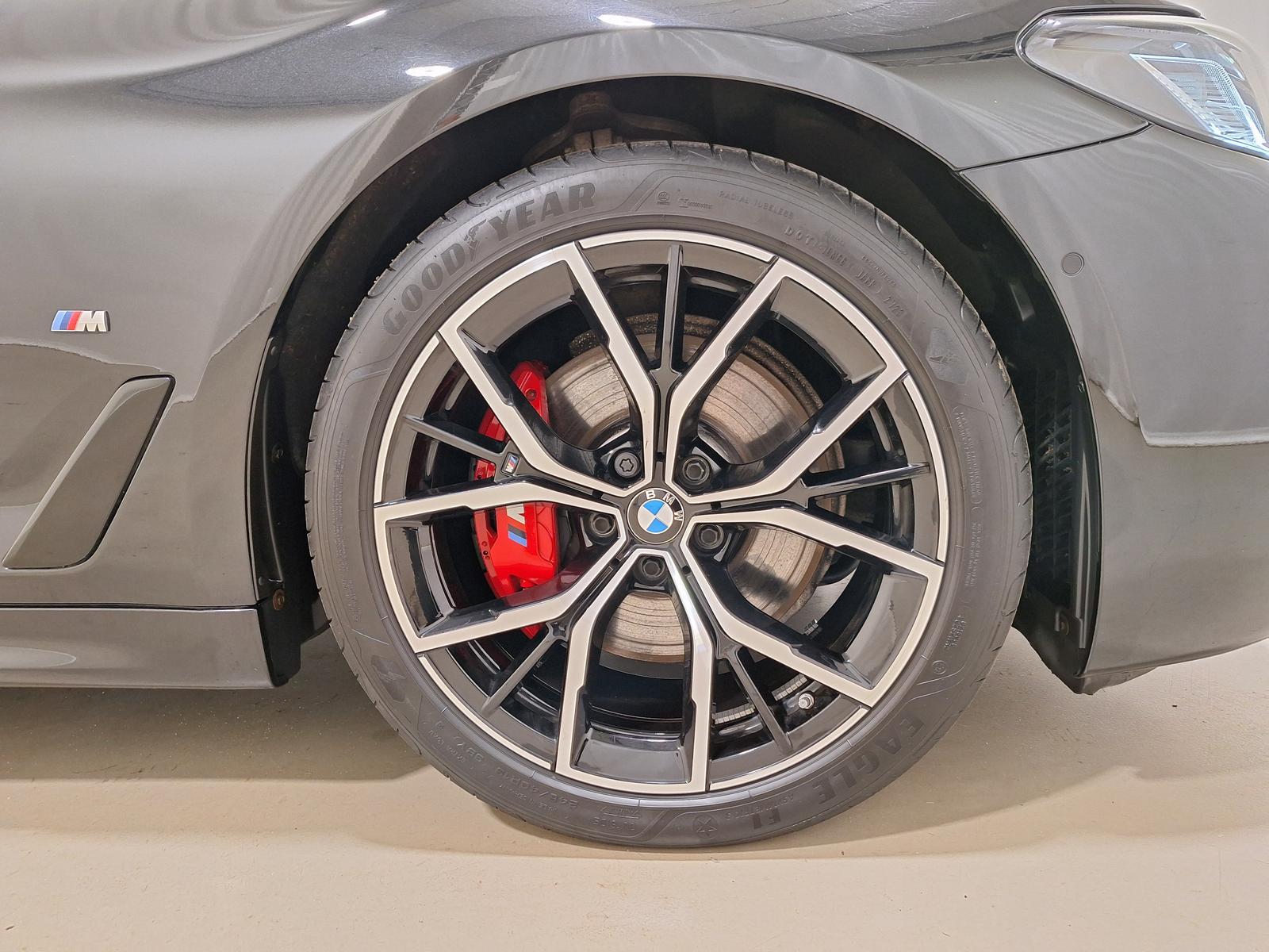 BMW 520d Touring M Sport xDrive Matrix|Vollleder|Sha