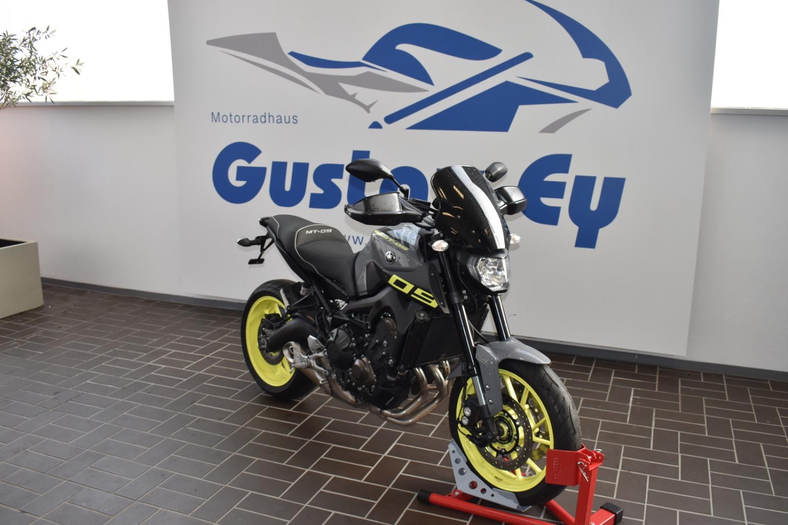 Yamaha MT 09 TOP