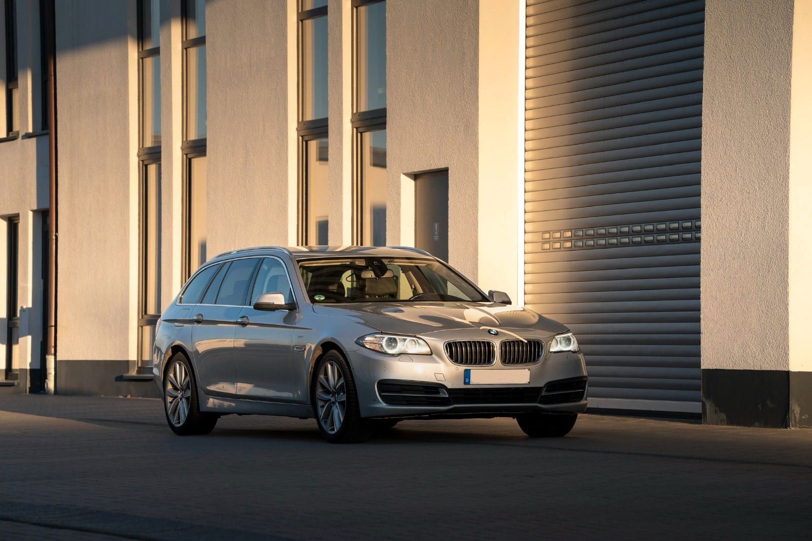 BMW 530d xDrive Touring A Luxury Line Luxury Line