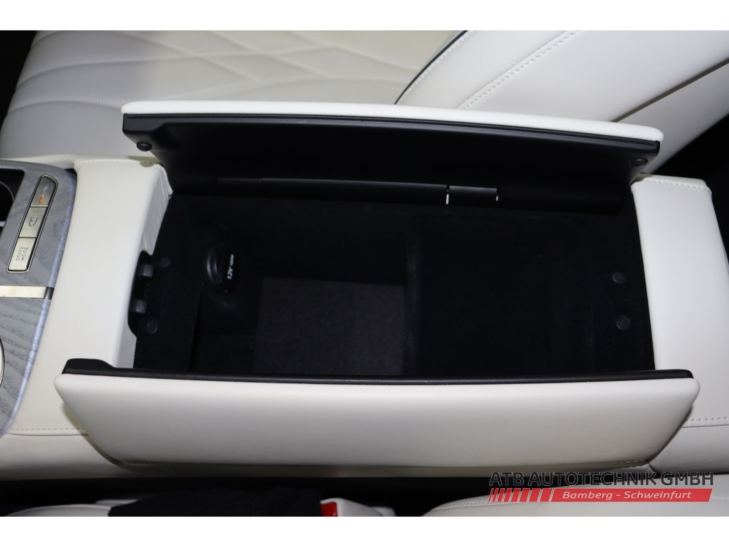 Fahrzeugabbildung Genesis Electrified G80 Luxury 4WD 87,2 kWh 98,3% SOH HU