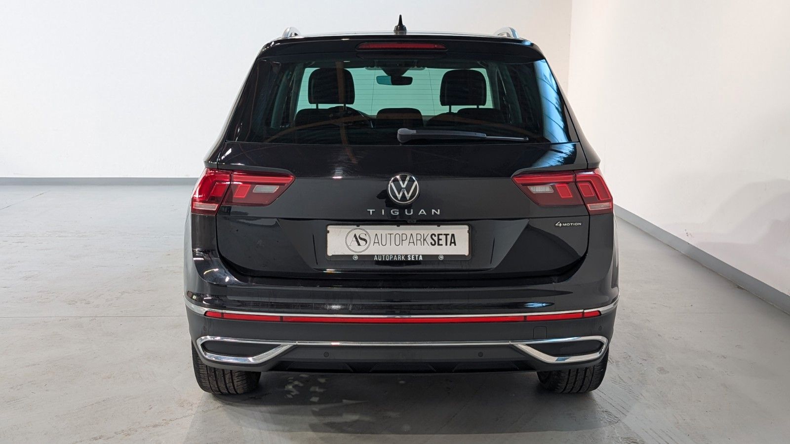 Volkswagen Tiguan 2.0TDI DSG Elegance 4M ACC KAM MATRX AHK foto 5