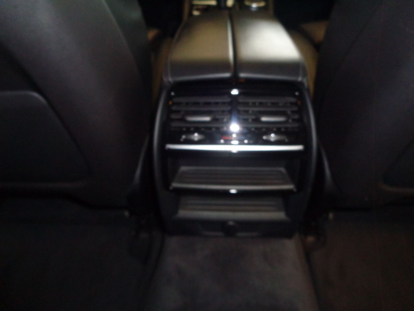 Fahrzeugabbildung BMW 530 d Luxury Line / LED / AHK / HK / LEDER