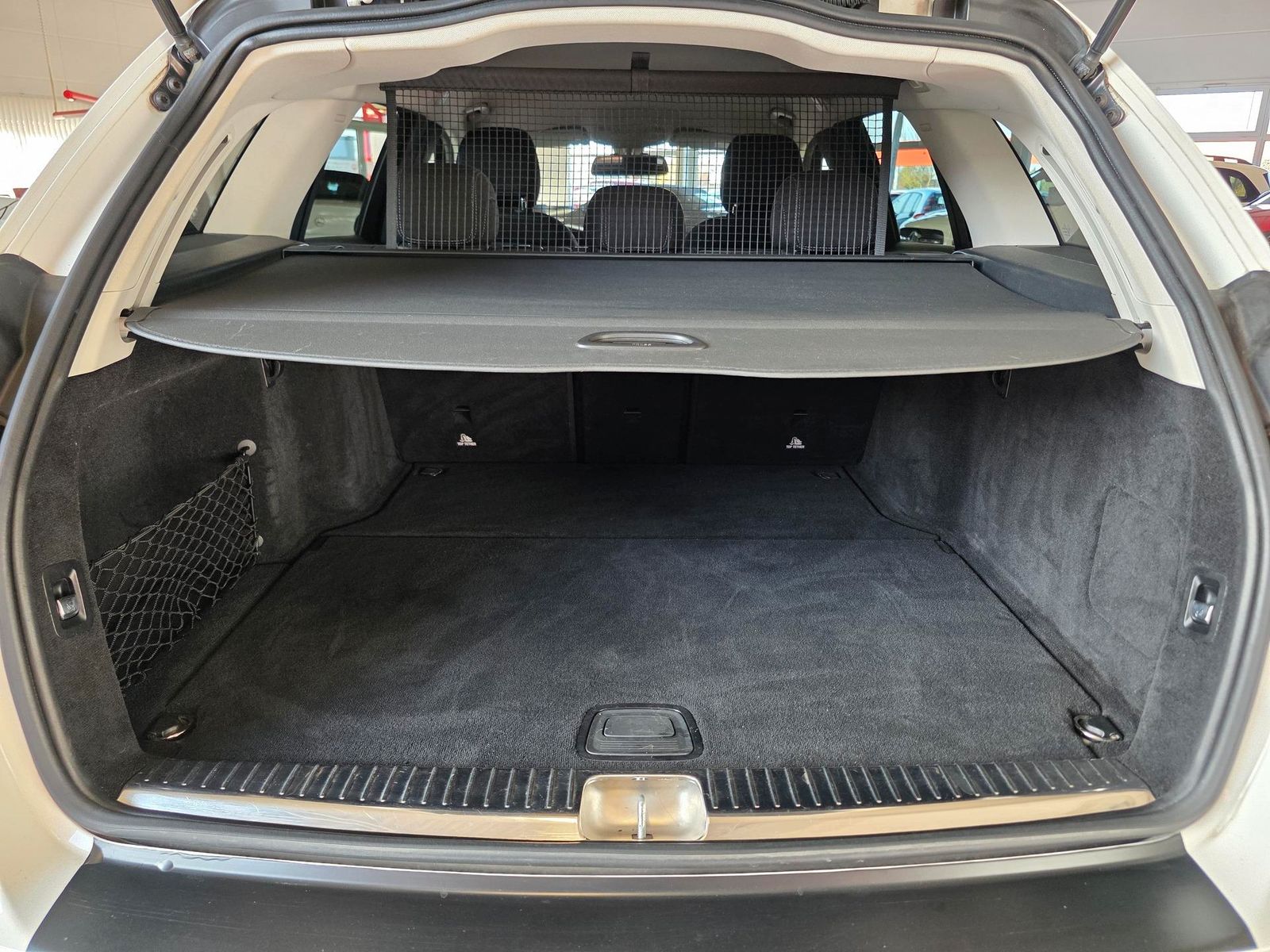 Fahrzeugabbildung Mercedes-Benz C180T Autom. /LED/Navi/3x Klima/Totwinkel/CAM