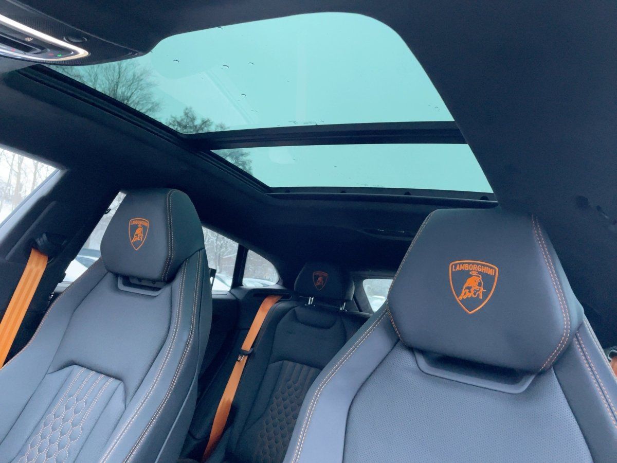 Fahrzeugabbildung Lamborghini URUS SE/Dark-Package/Pano/B&O-Sound