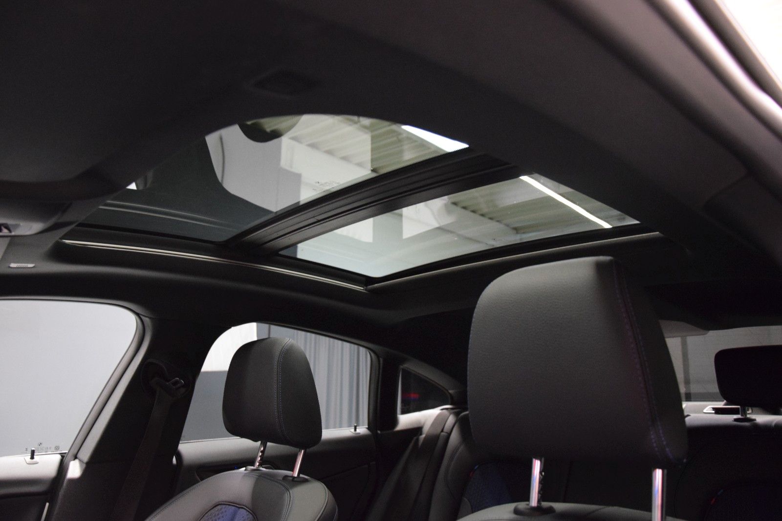 Fahrzeugabbildung BMW 218i M Sport Gran Coupe Panorama ACC H&k Memory