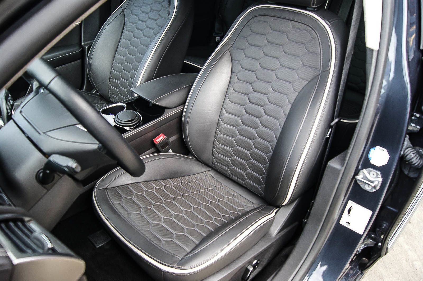 Fahrzeugabbildung Ford Mondeo Turnier 2.0 Hybrid Vignale 1.HAND ANHÄNZV