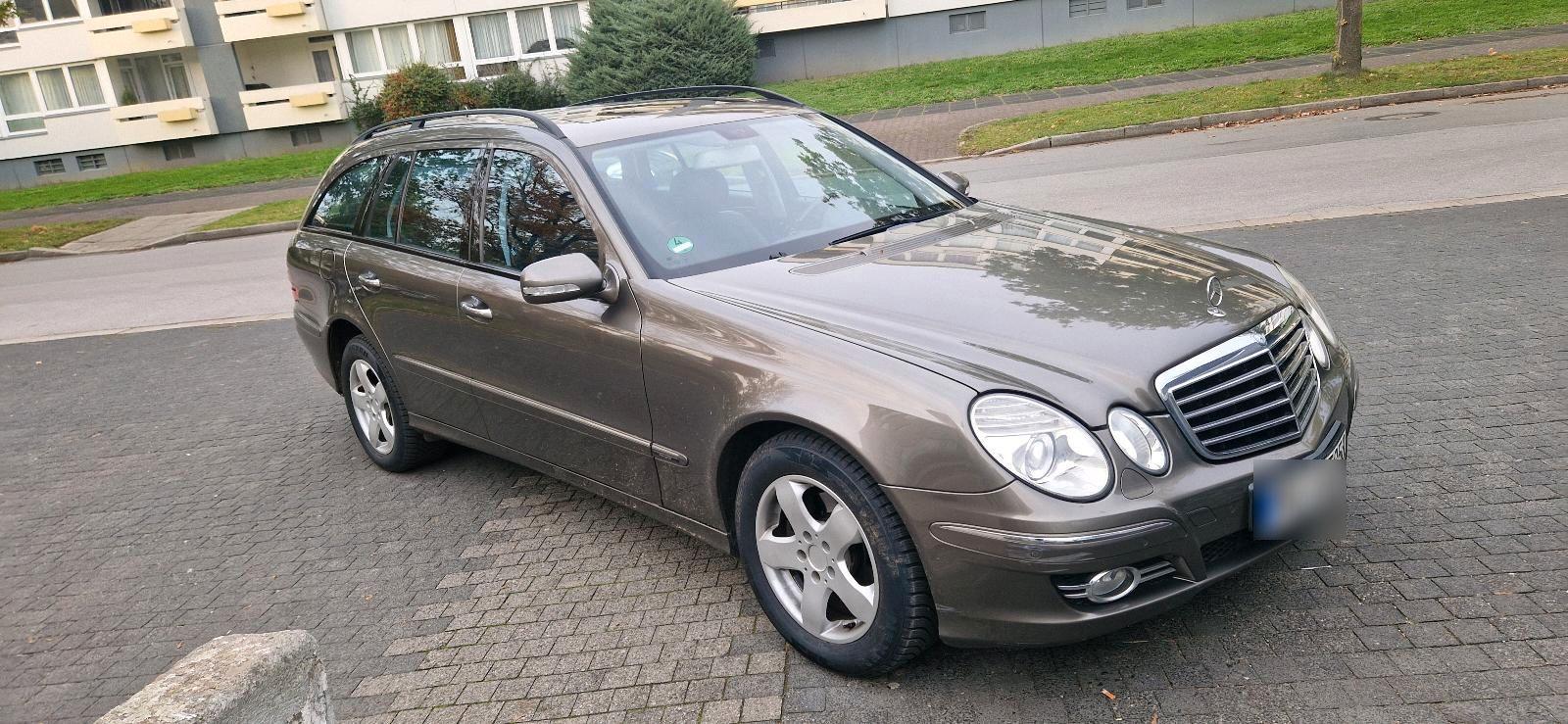Mercedes-Benz E 220