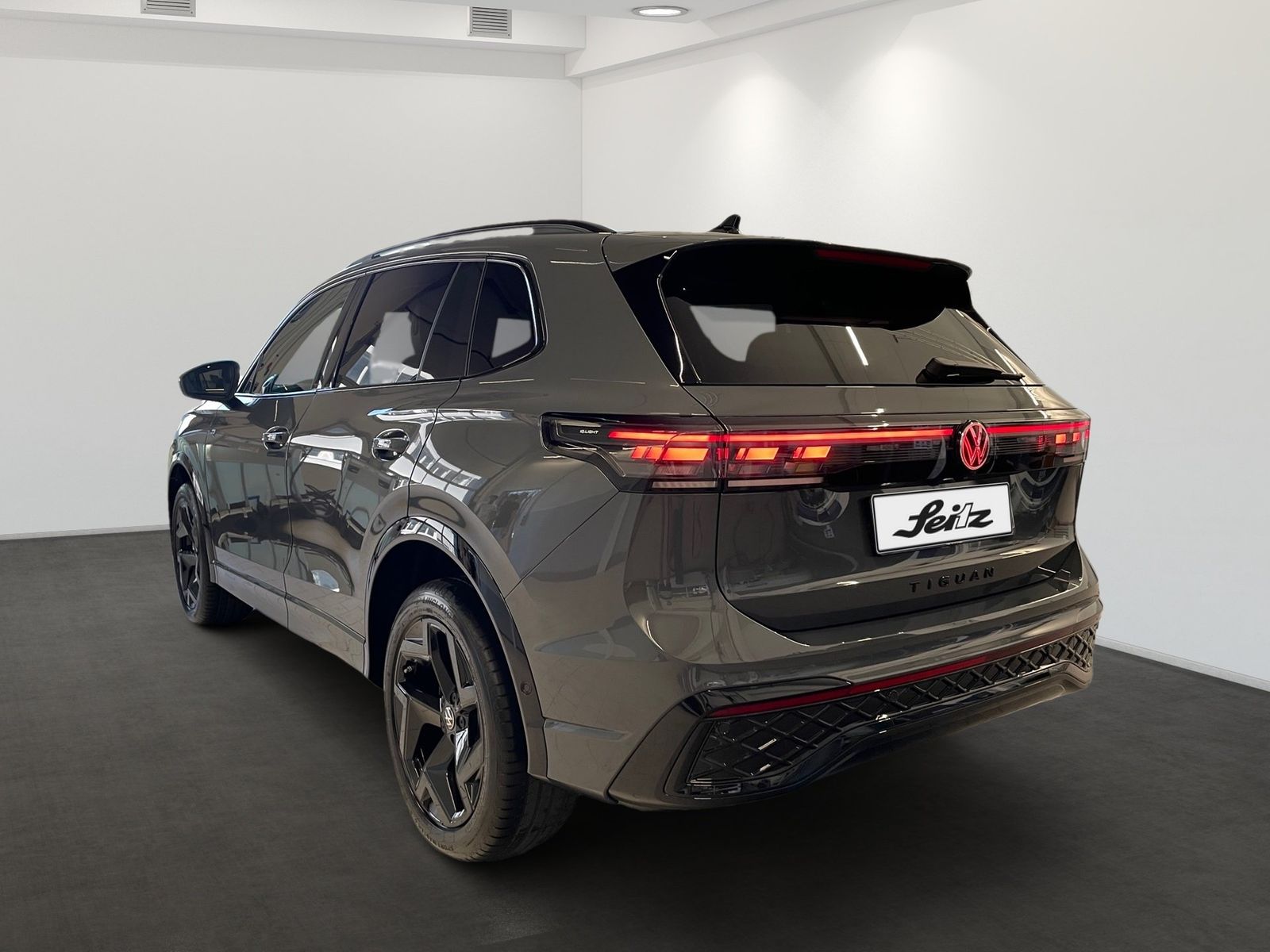 Volkswagen Tiguan 2.0 TDI 4M R-Line HEAD-UP PANO AHK STAND foto 5