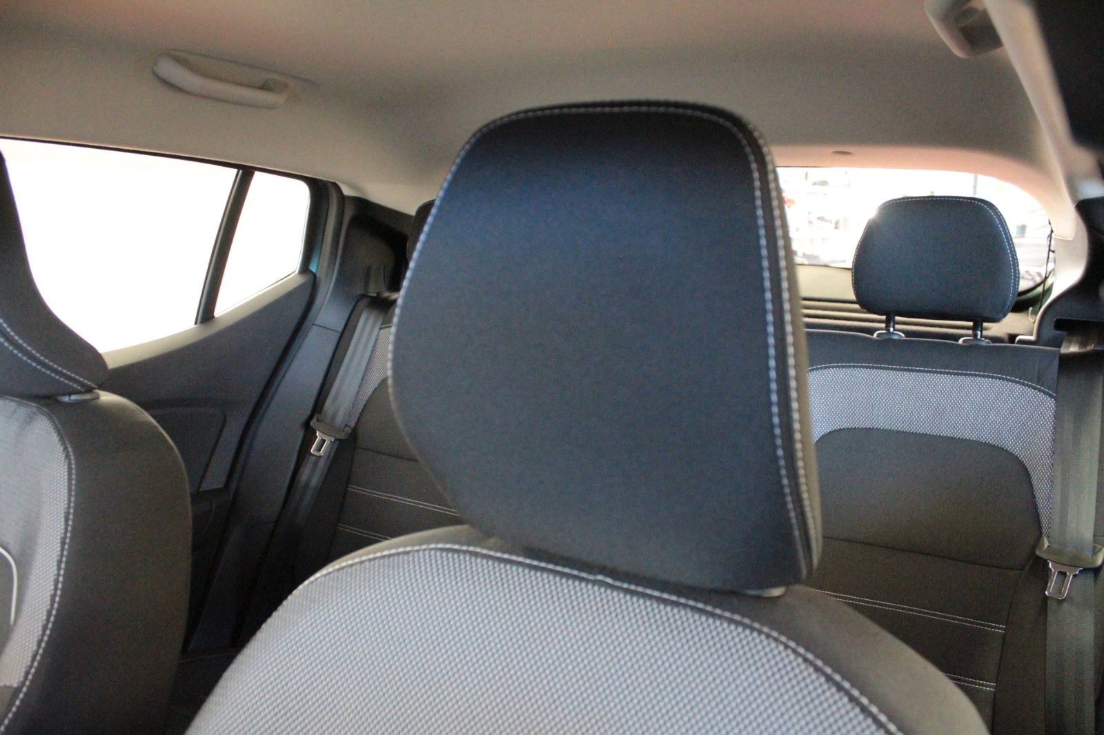 Fahrzeugabbildung Dacia Sandero TCe 100  ECO G Expression*Winterpaket*