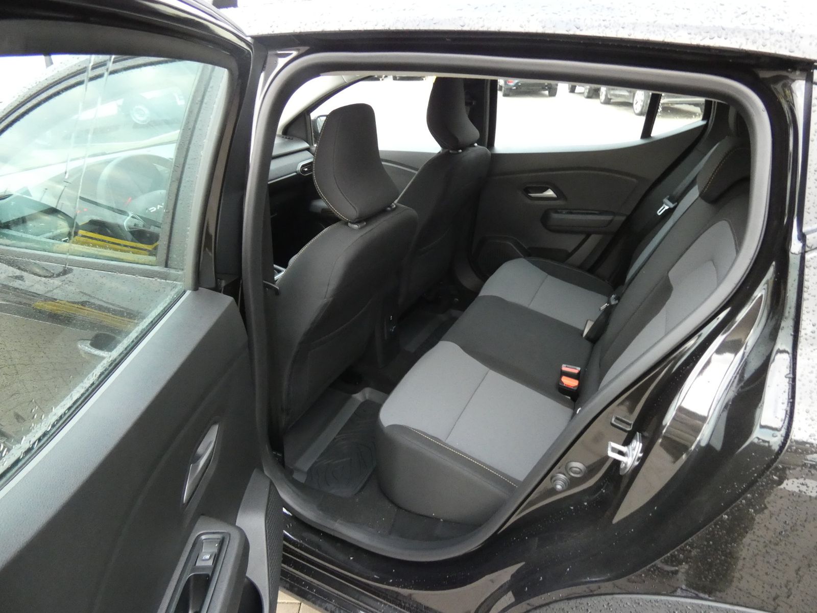 Dacia Sandero - Bild 11