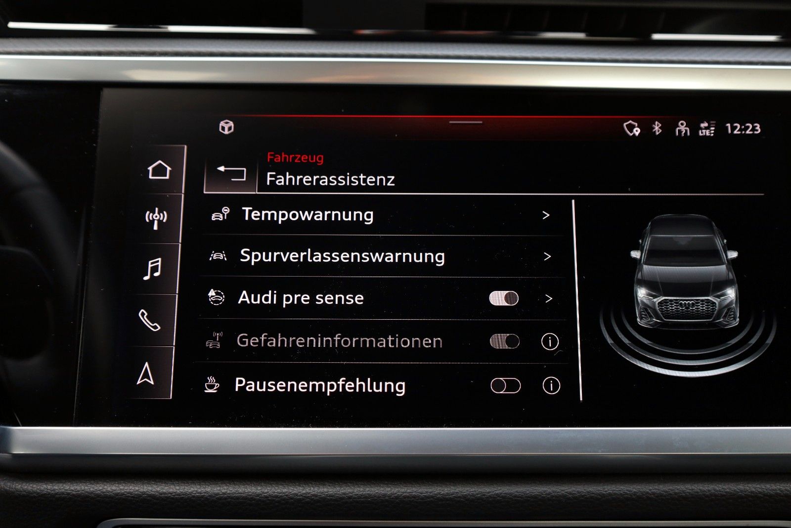 Fahrzeugabbildung Audi Q3 Sportback 45 TFSI e, Leder,Navi,SH,Kamera,AHK