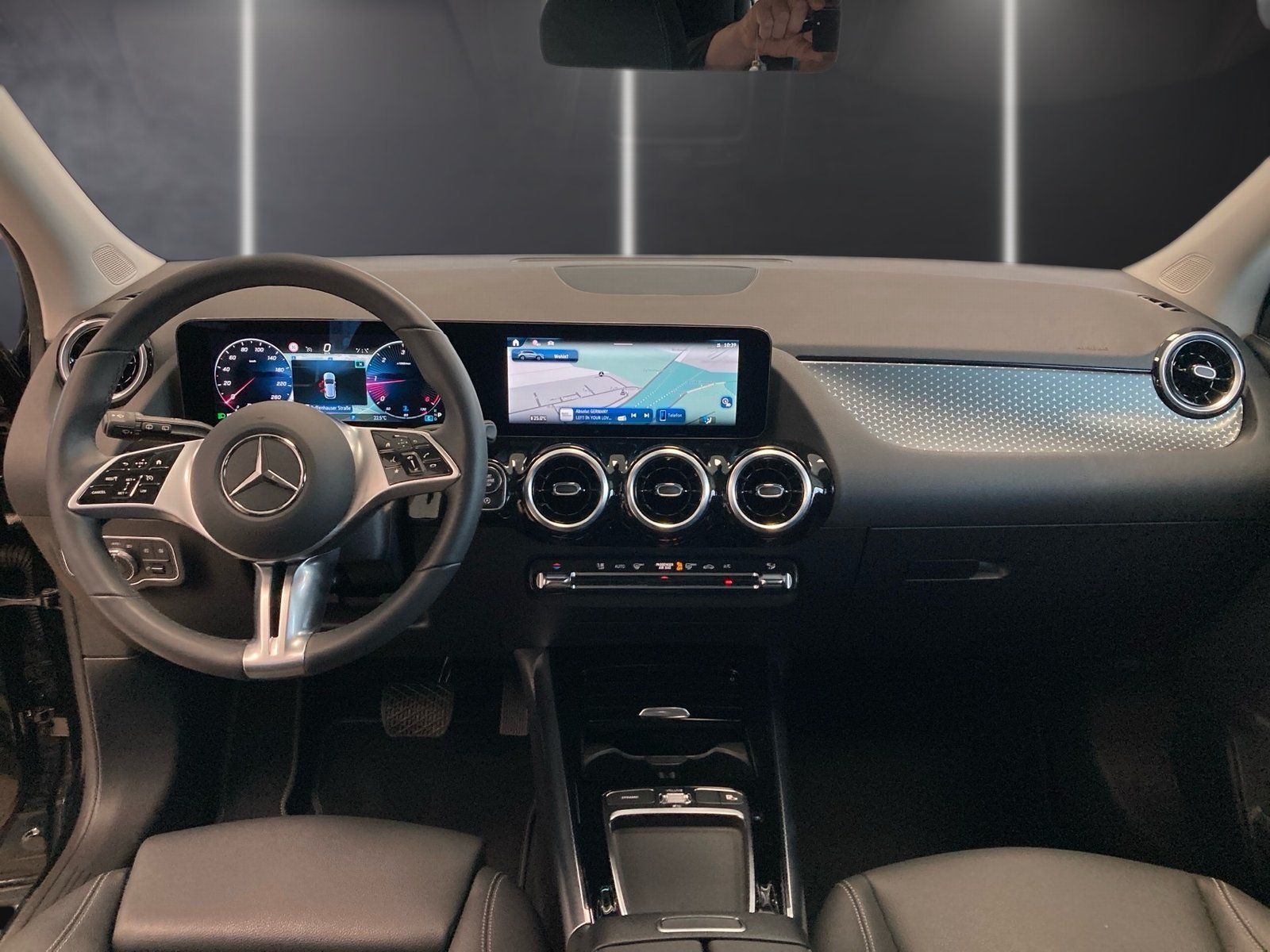 Fahrzeugabbildung Mercedes-Benz GLA 220 d 4M Progressive*Totwink*AHK*LED*Kamera*