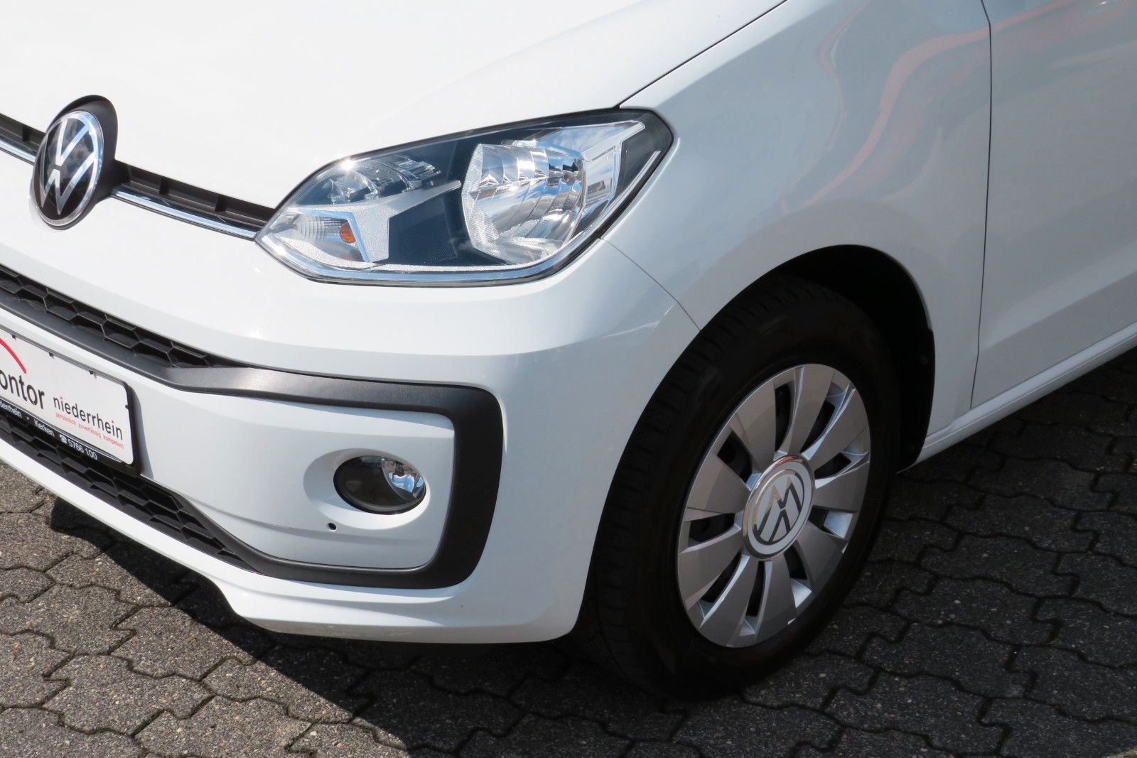 Fahrzeugabbildung Volkswagen up! 4T SITZH. GJ KLIMA TELVOR MAPS&MORE 1.HD