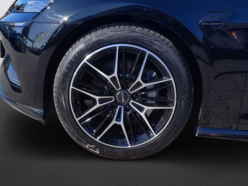 BYD SEAL