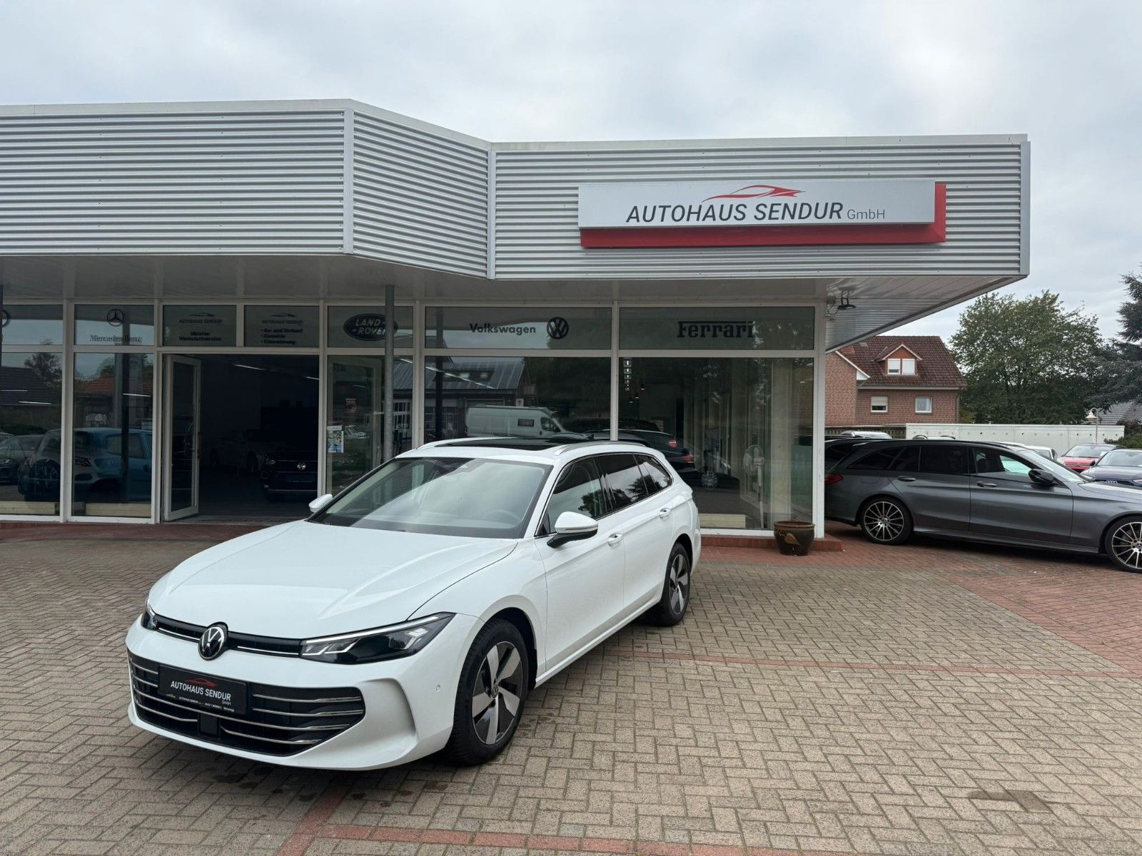 Passat Variant 1.5 eTSI  Business*PANO*LED*TOP