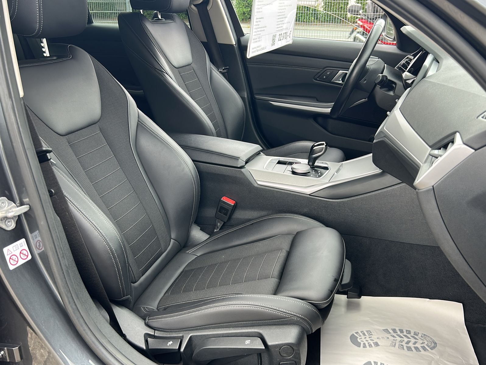 Fahrzeugabbildung BMW 318d Touring Advantage