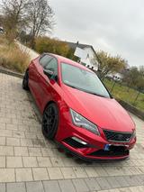 Seat Leon 2.0 TSI CUPRA 300  - rote Seat Leon