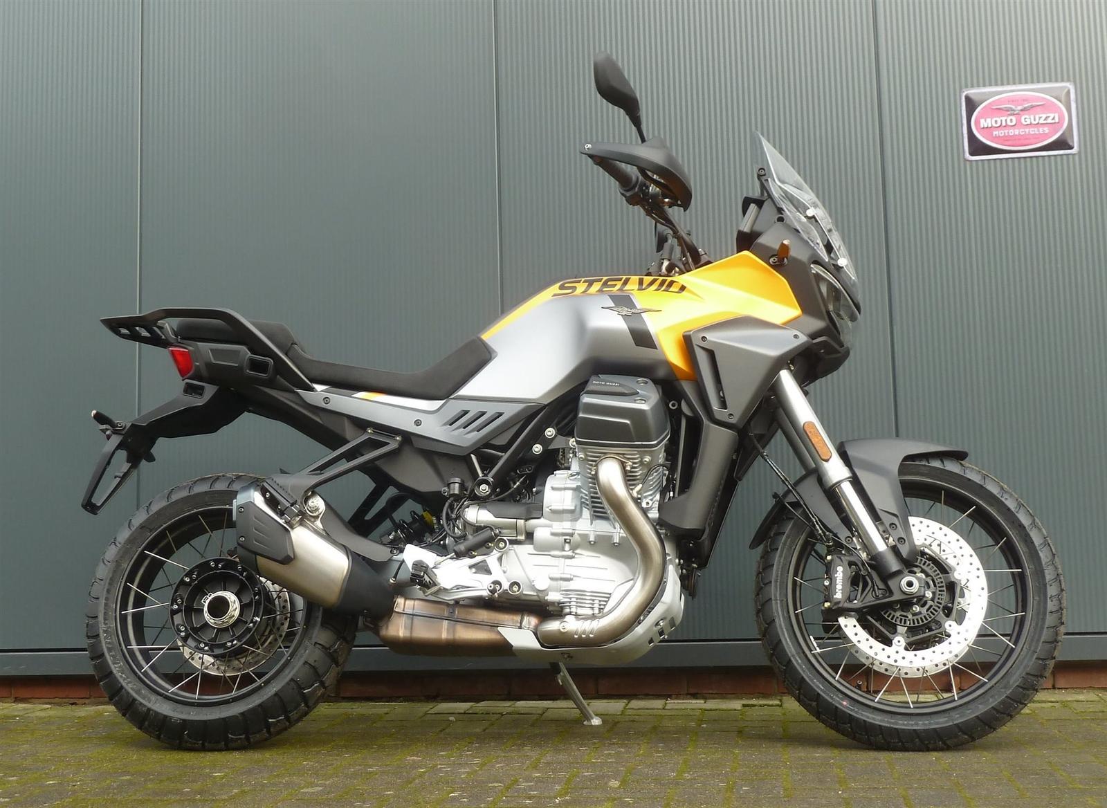 Moto Guzzi Stelvio