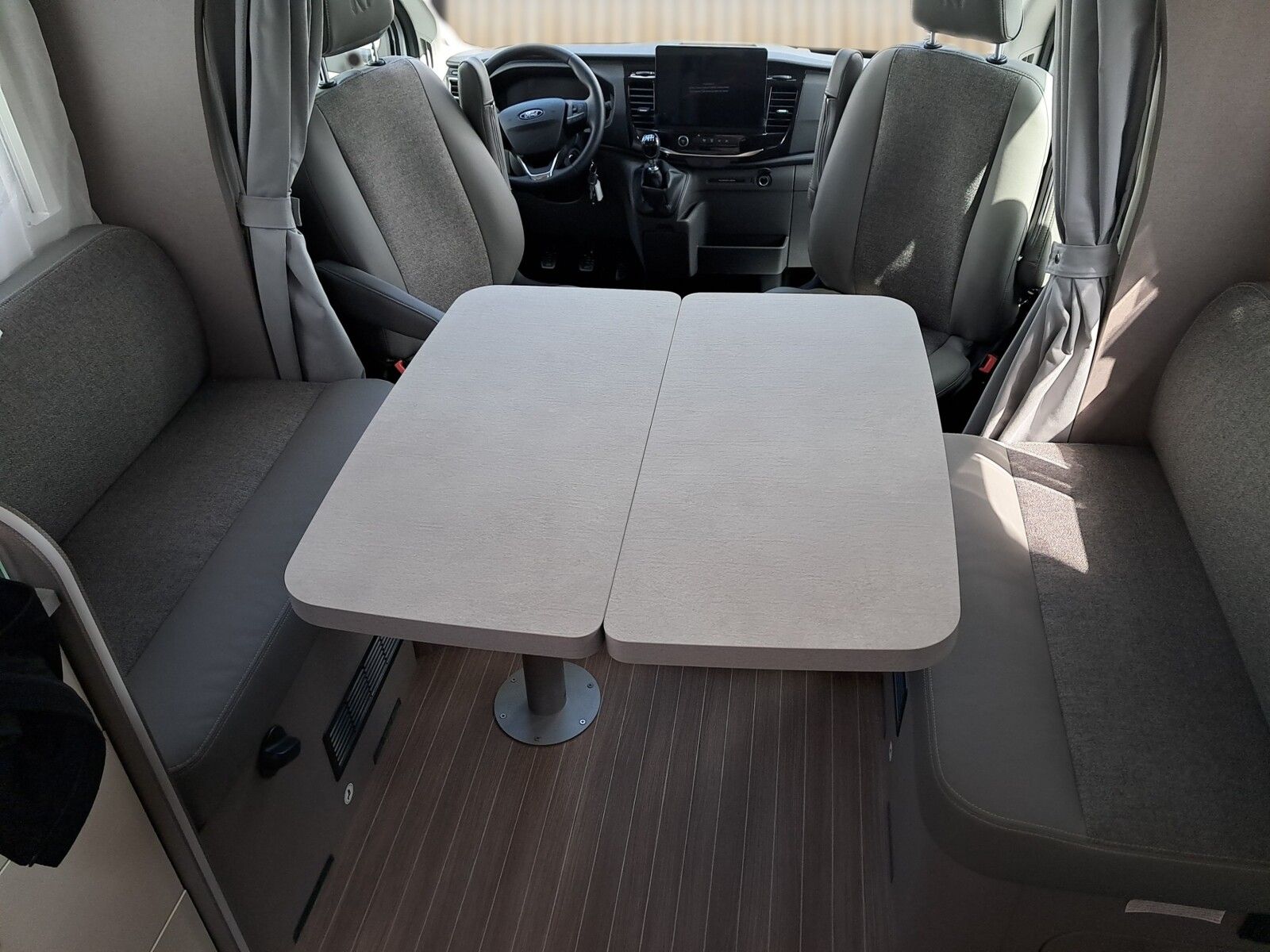Fahrzeugabbildung Etrusco T Ford 7.3 SCF Klimaauto., Solaranlage, Hubbett