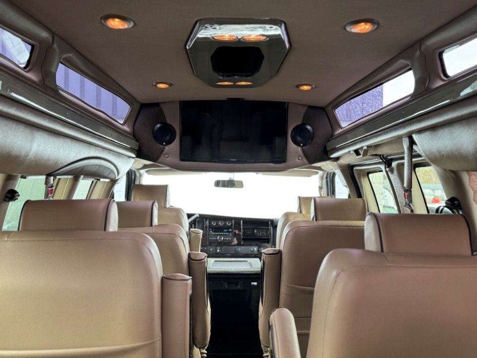 Fahrzeugabbildung Chevrolet Express 6.0 Explorer Limited XS-E 9-Sitzer Lang