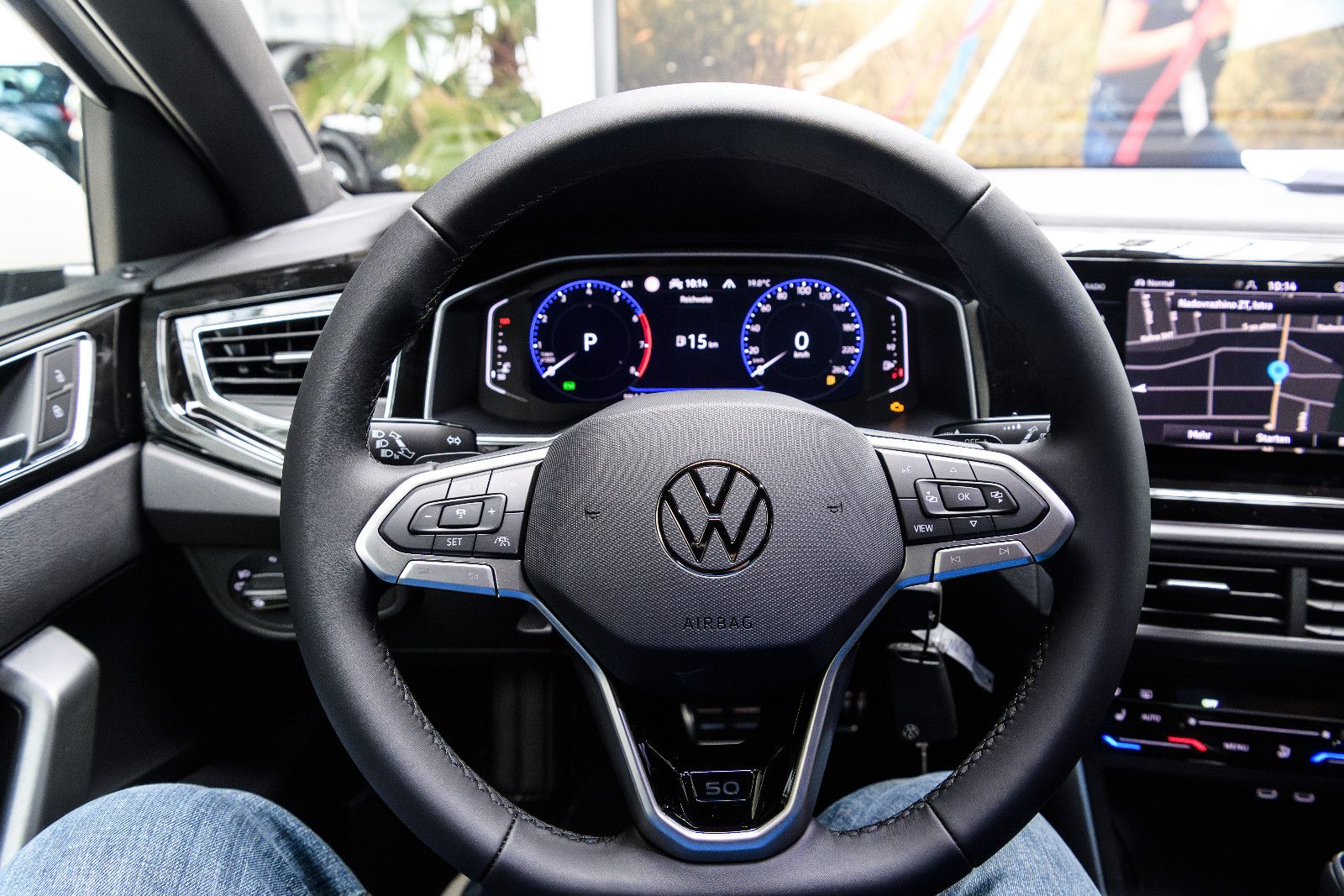 Fahrzeugabbildung Volkswagen Polo 1.0l TSI DSG Edition 50+Matrix+Navi+ACC
