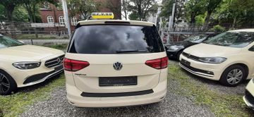 Volkswagen Touran - 4