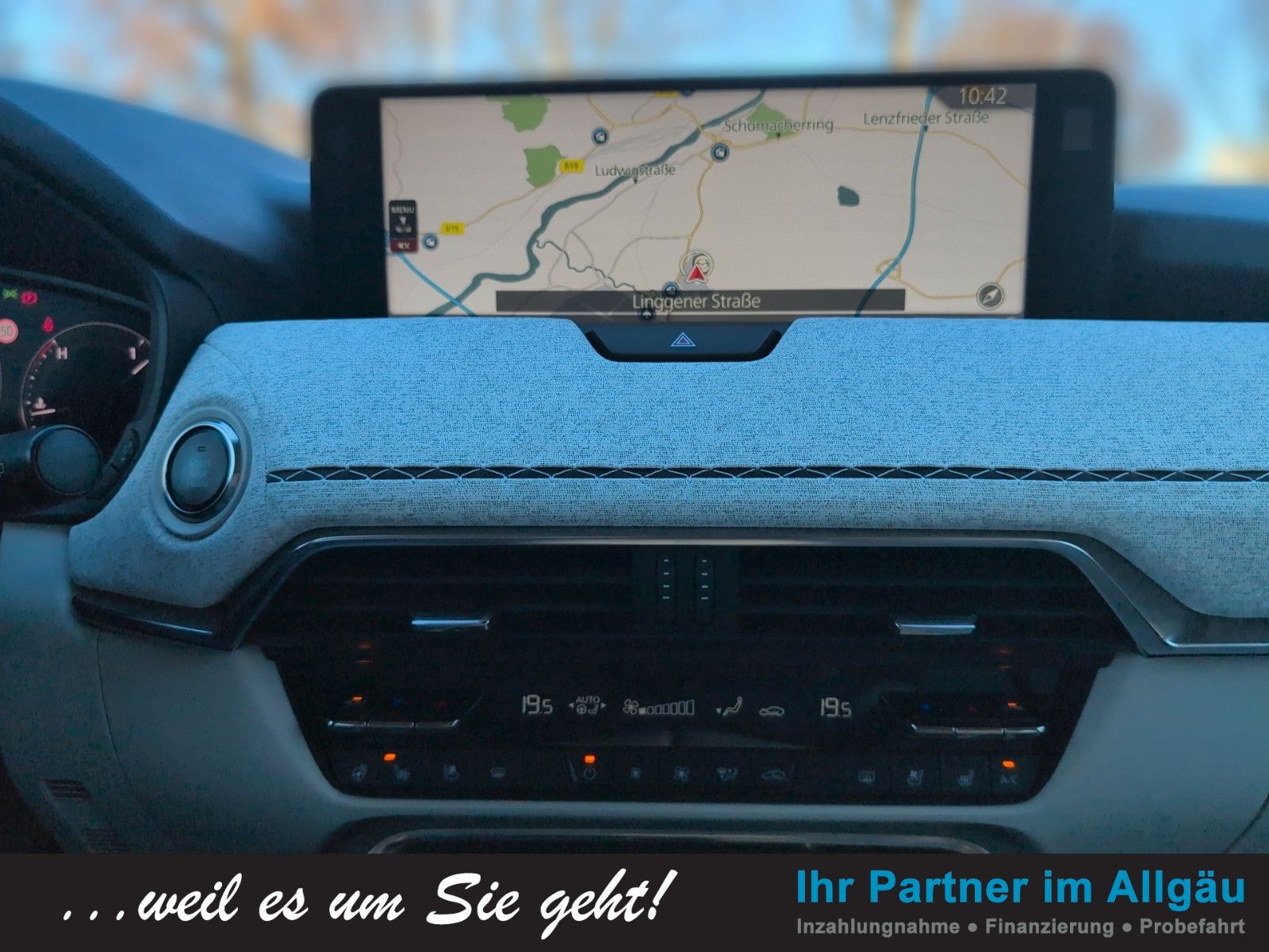 Fahrzeugabbildung Mazda CX-60 SKY-D 254 TAKUMI VOLL PANO GARANTIE-06/29+