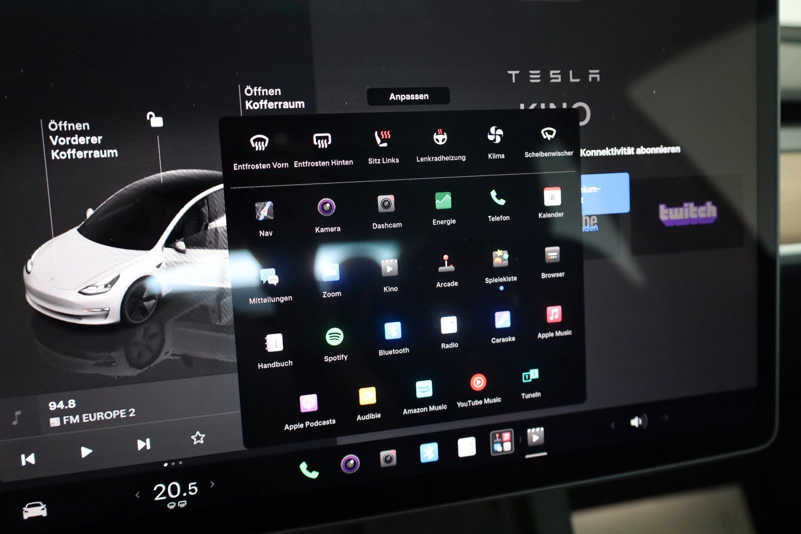 Fahrzeugabbildung Tesla Model 3 Long Range Dual AWD Leder,Navi,LED,Panor