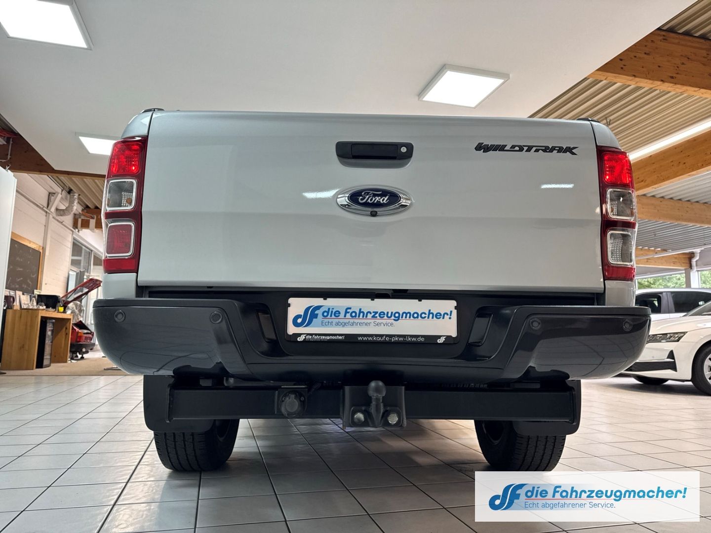 Fahrzeugabbildung Ford Ranger Wildtrak DOKA 212PS 4x4 AHK Navi Leder LE