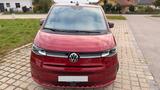 Volkswagen T7 1,5 TSI Life Matrix-LED, elek. Schie, Pano - rote Volkswagen T7 Multivan
