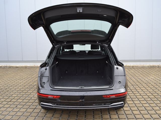 Q5 Sport 40 TDI qu. S-tr. S-line AHK/MATRIX/NAVI