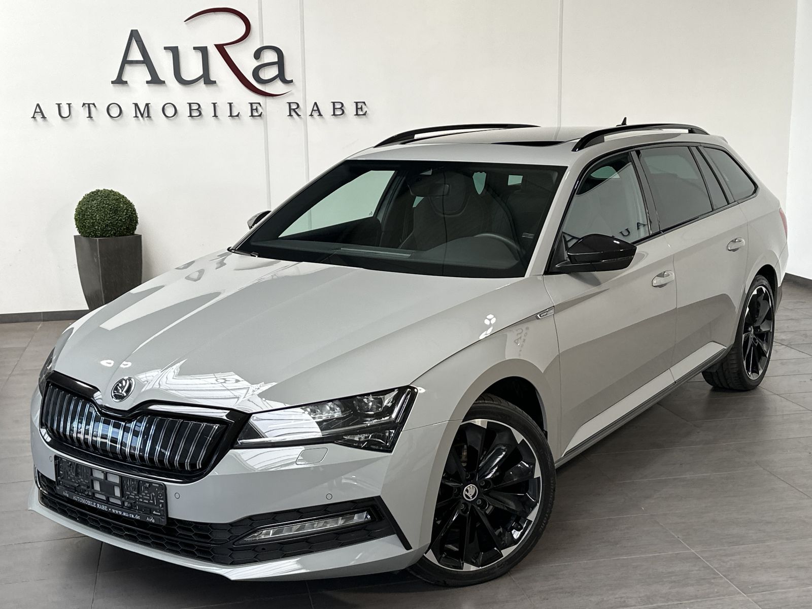 Fahrzeugabbildung SKODA Superb Combi iV 1.4 TSI DSG Sportline NAV+LED+VC