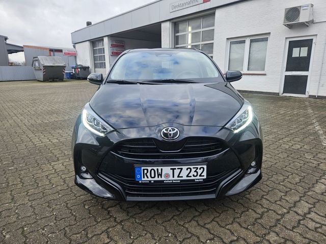 Toyota Yaris Hybrid 116 1.5 VVT-i Team Deutschland