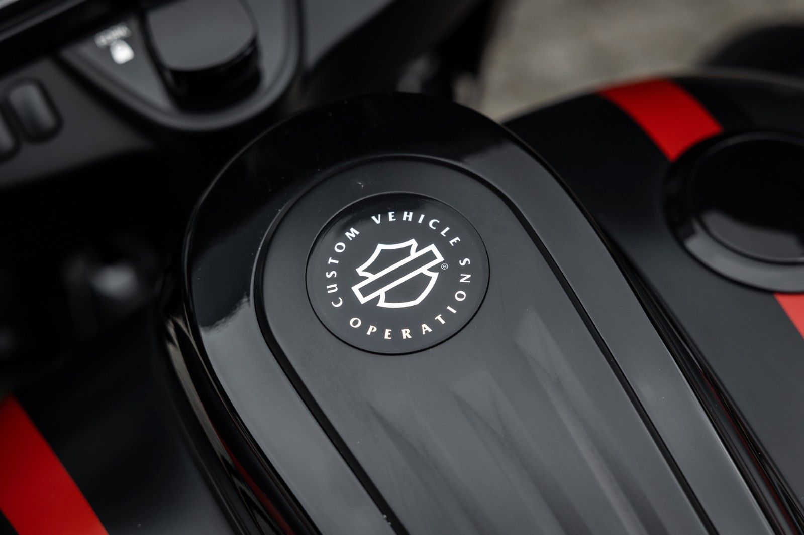 Fahrzeugabbildung Harley-Davidson CVO STREET GLIDE 117 FLHXSE - KESSTECH