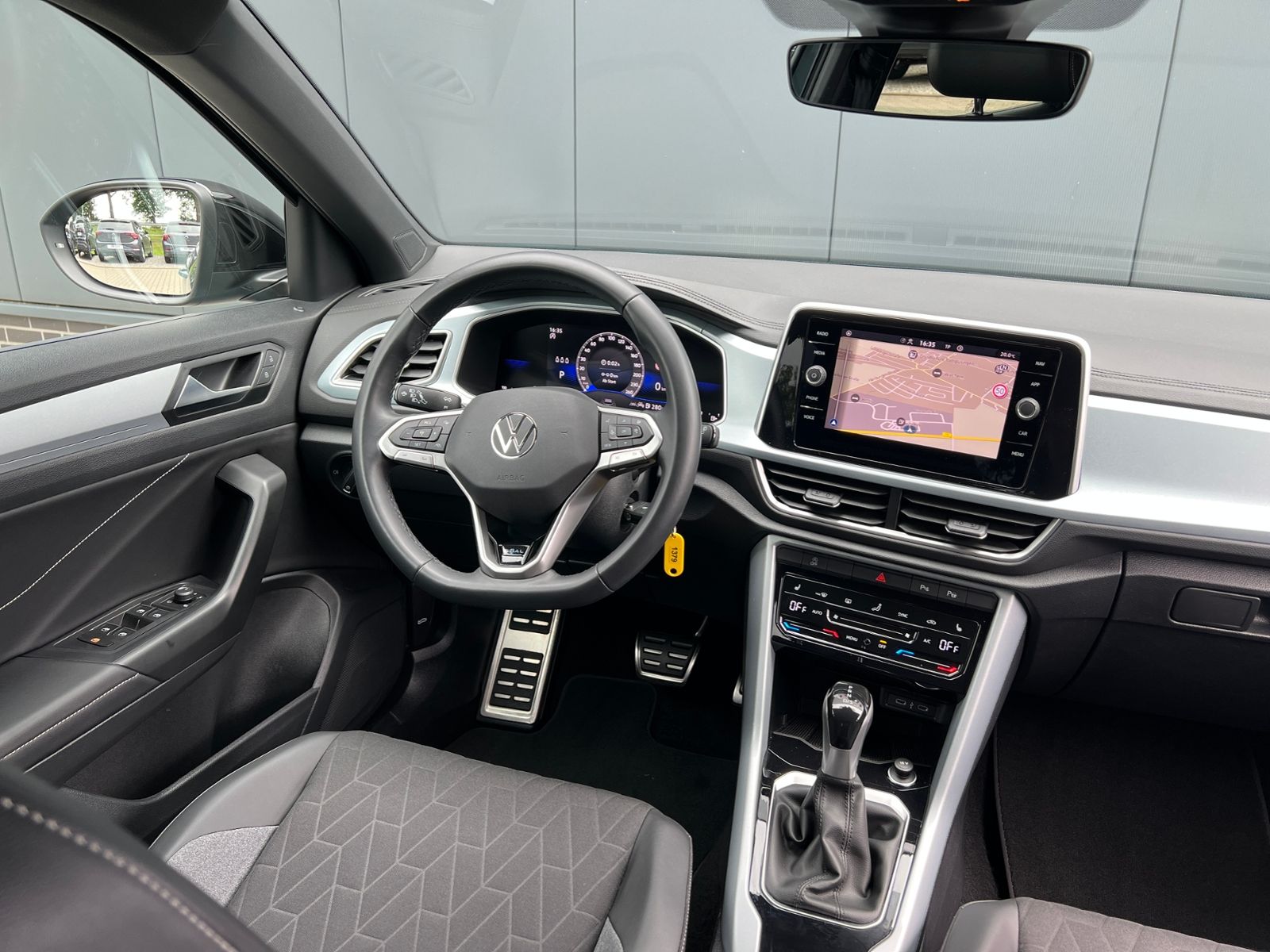 Fahrzeugabbildung Volkswagen T-Roc GOAL 1.5 TSI DSG *AHK, LED, "Plus"-Paket,