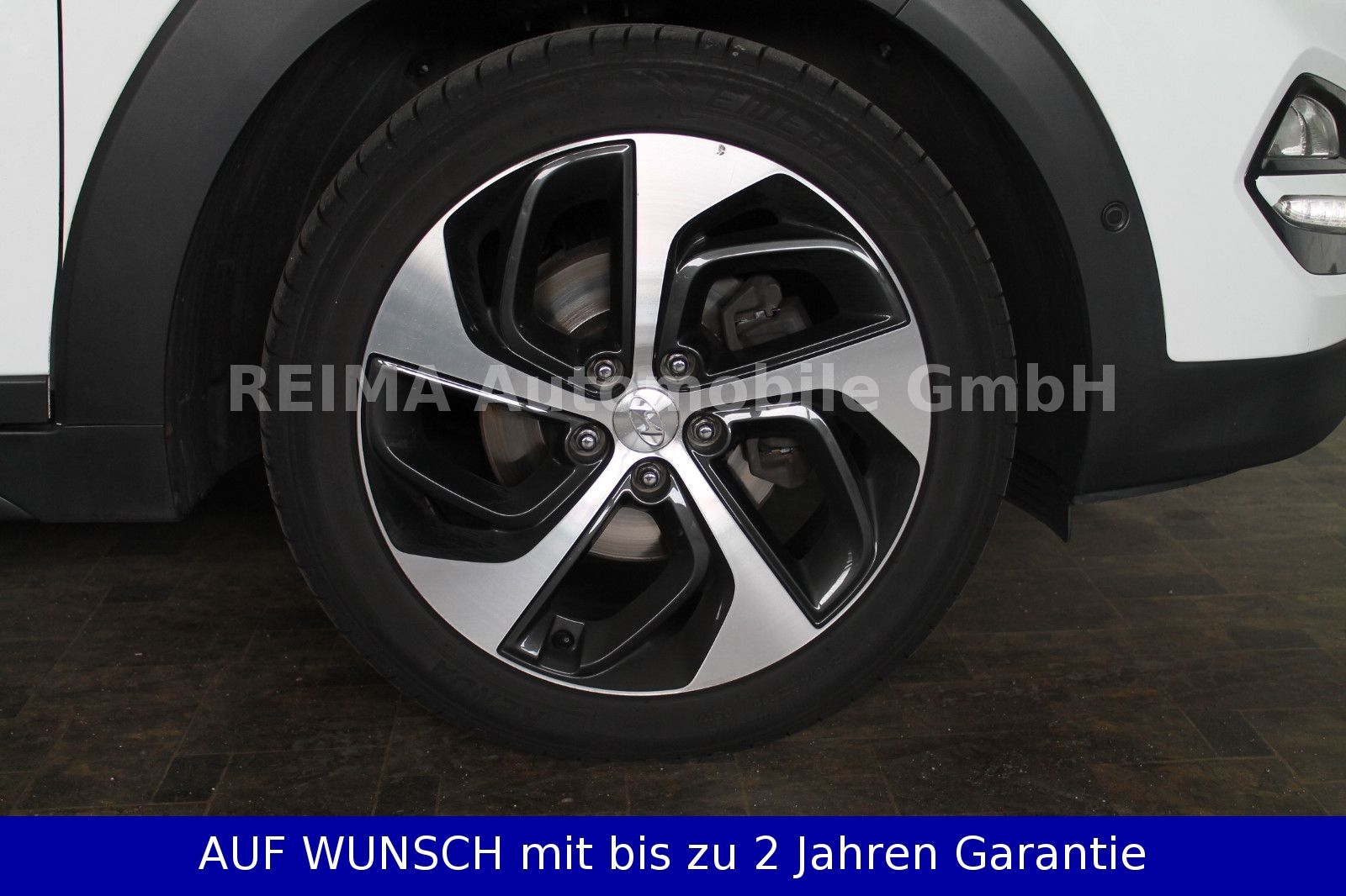 Fahrzeugabbildung Hyundai Tucson 1,7D blue Premium 2WD, Automatik, Xenon