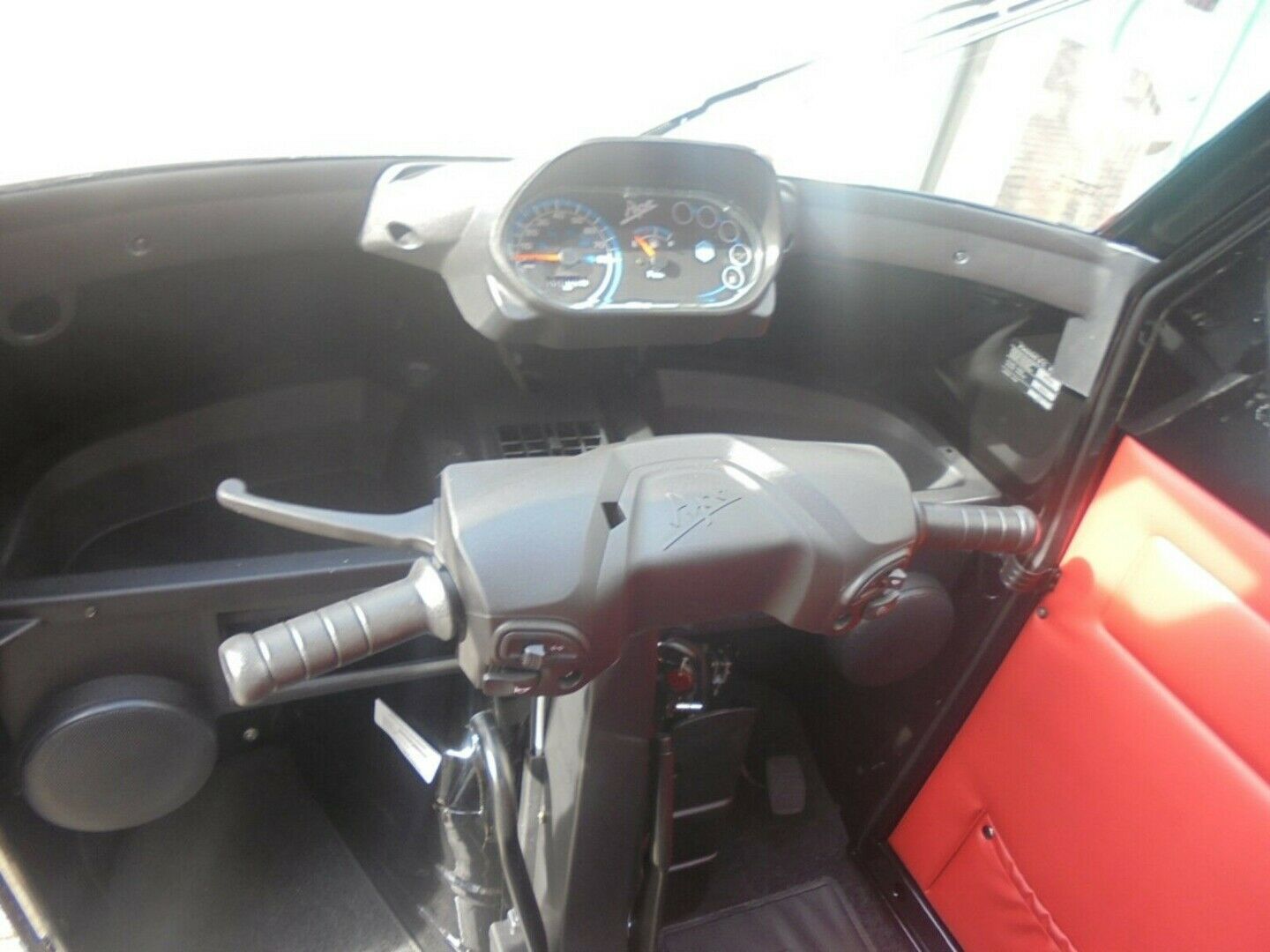 Fahrzeugabbildung Piaggio Ape 50 Cross schwarz, Lieferung in ganz Deutschl