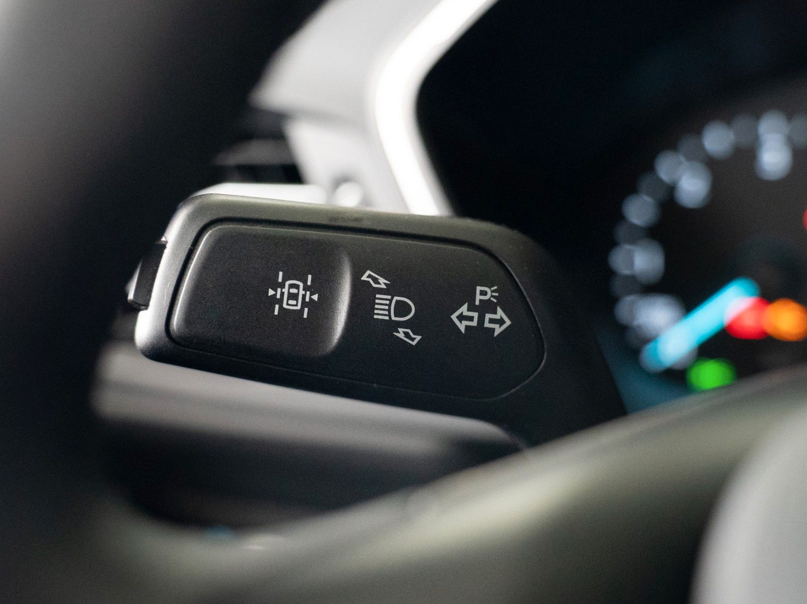 Fahrzeugabbildung Ford Kuga C&C WINTER-P./NAVI/PDC V+H/DAB/JRC/KLIMA