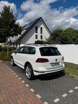 Volkswagen Touareg 3.0 V6 TDI *Executive*R-Line*SdHzg*AHK - gebrauchte VW Touareg aus dem Jahr 2017