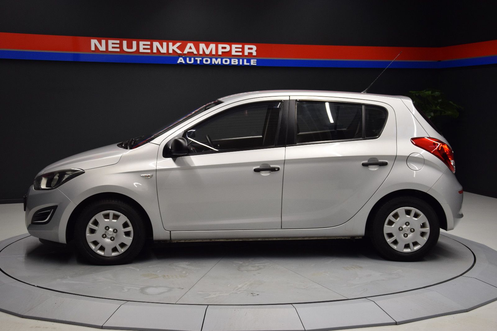 Fahrzeugabbildung Hyundai i20 Edition-Paket Silver Klima 4-Tür el.Fenster