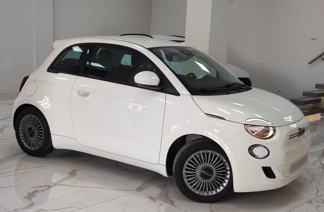 Fiat Nuova Fiat 500 Hatchback/ Nuova Km0